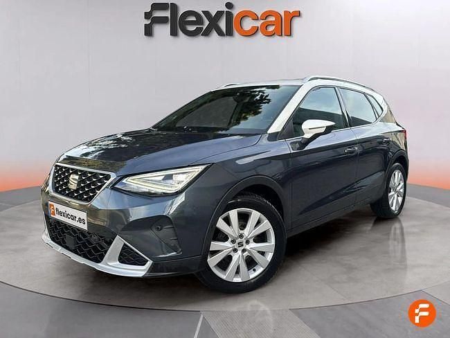 Usado Seat Arona Style 110 CV (80 kW) 2023 Gris SUV