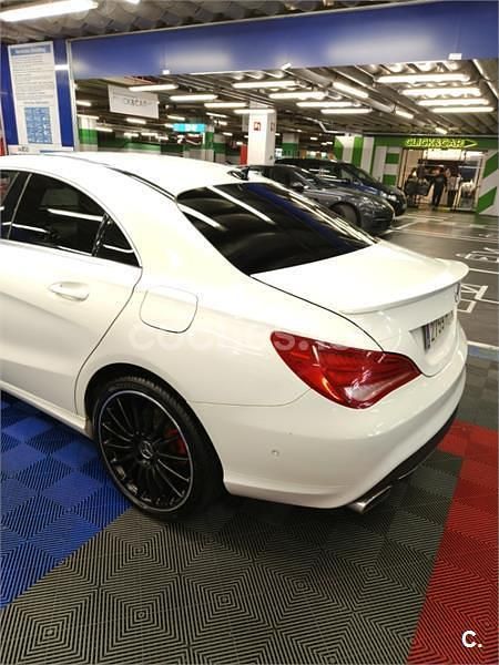 Usado Mercedes CLA220 Urban 170 CV (125 kW) 2014 Blanco Berlina