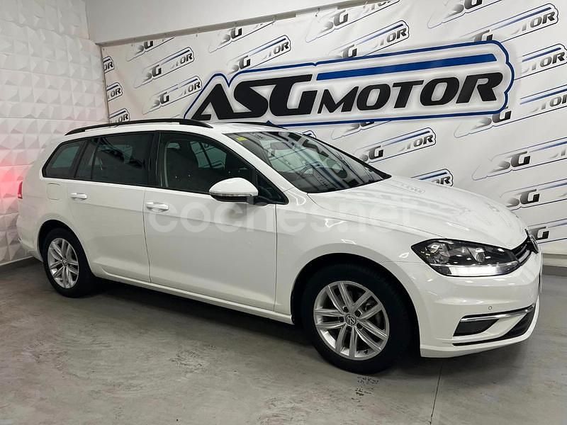 Blanco Usado 2017 VW Golf Sportsvan Advance Monovolumen | 13.900 € (Un poco caro) - Imagen 1/4