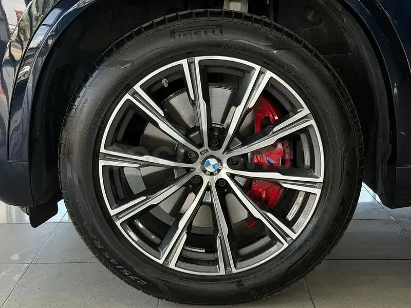 Usado BMW X5 Comfort Edition 298 CV (219 kW) 2025 Negro SUV