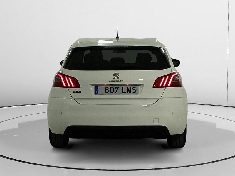 Usado Peugeot 308 Allure 131 CV (96 kW) 2019 Gris Utilitario