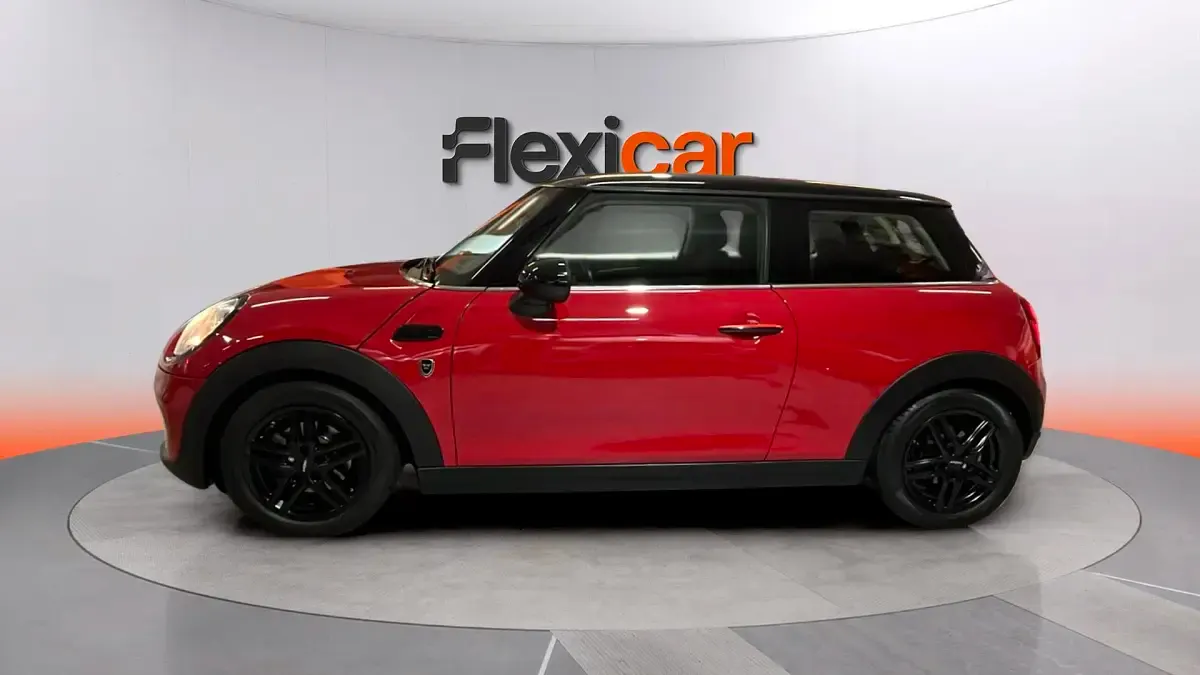 Usado Mini Cooper 136 CV (100 kW) 2018 Rojo Utilitario