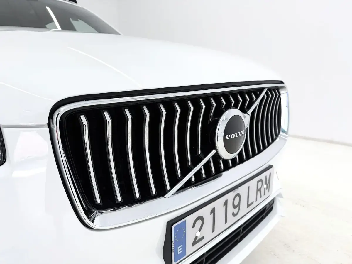 Usado Volvo XC90 Momentum 250 CV (183 kW) 2021 SUV