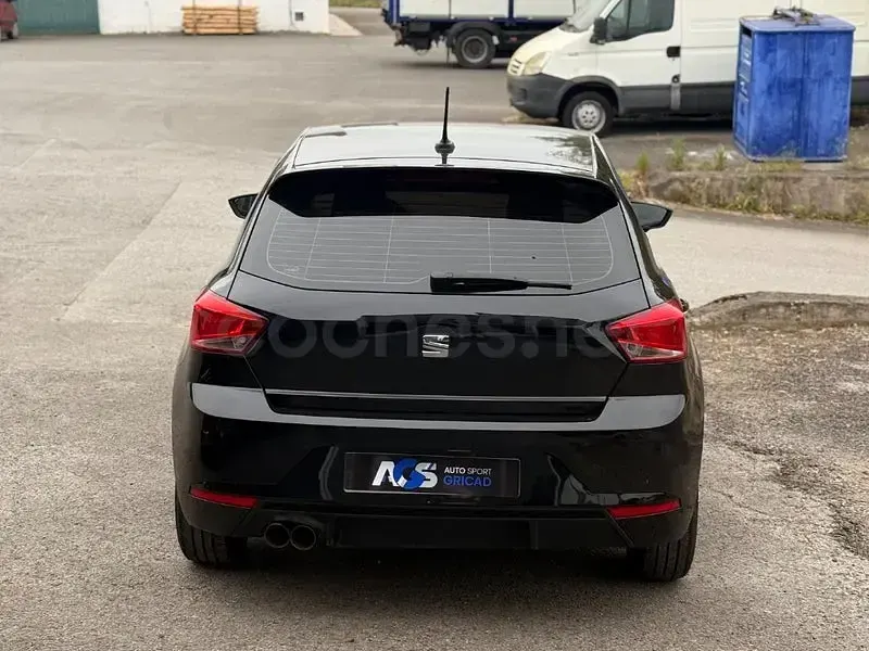 Usado Seat Ibiza Style 110 CV (80 kW) 2021 Negro Utilitario