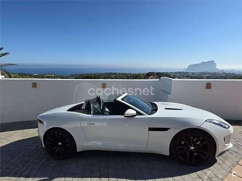 Usado Jaguar F-Type 380 CV (279 kW) 2015 Blanco Coupe
