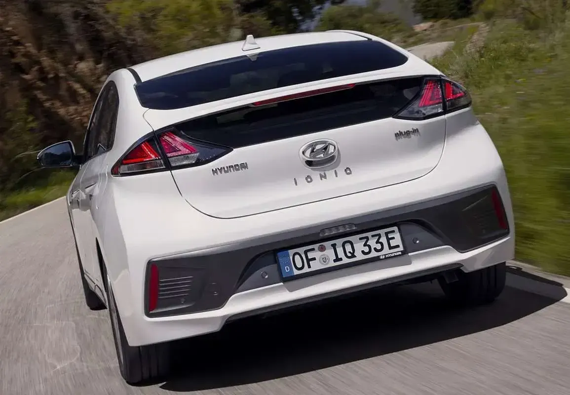 Usado Hyundai Ioniq 141 CV (103 kW) 2022 Azul Utilitario
