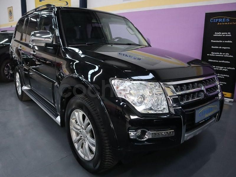 Usado Mitsubishi Montero 190 CV (139 kW) 2018 Negro SUV