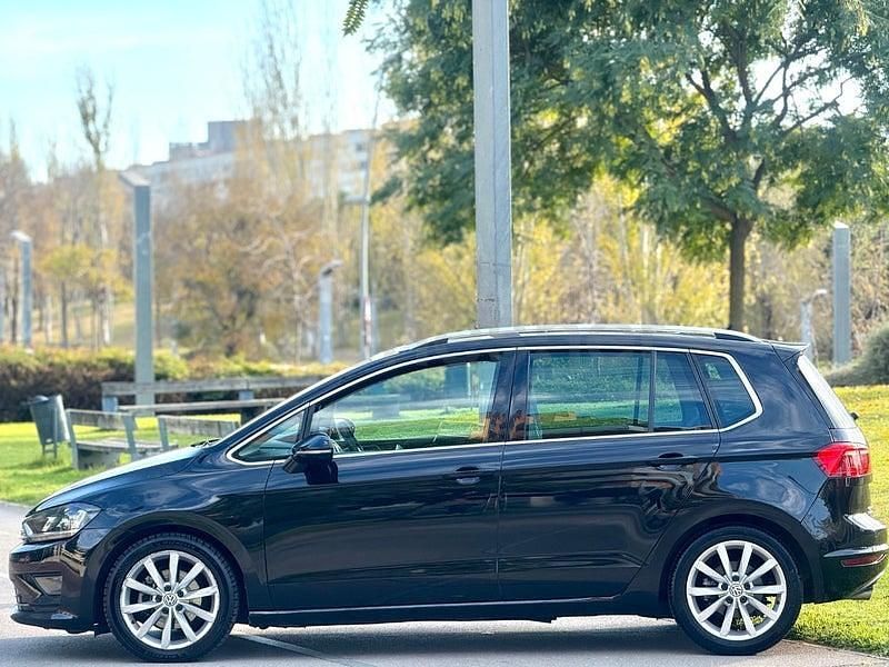Usado VW Golf Sportsvan Sportline 150 CV (110 kW) 2015 Negro Monovolumen
