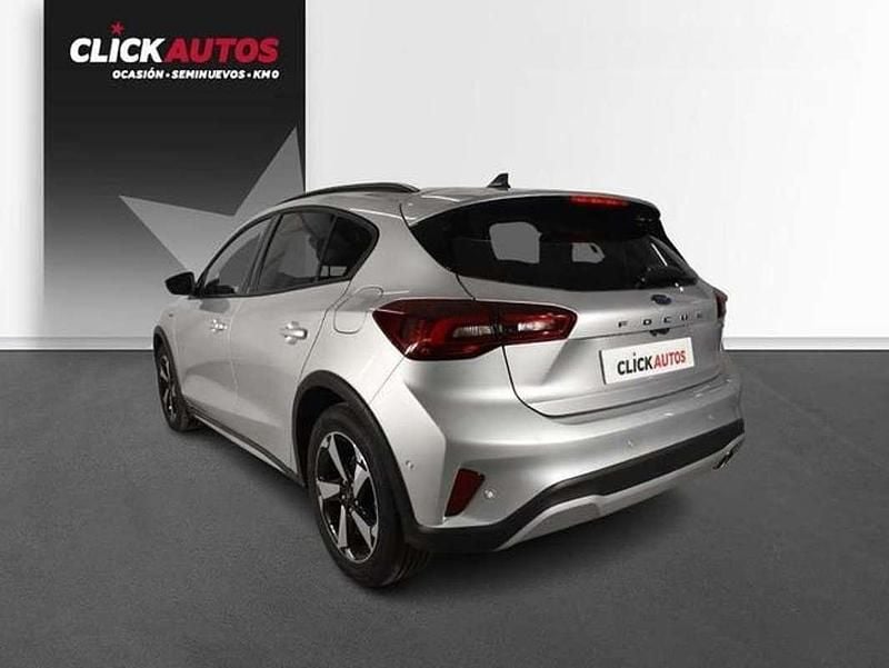 Usado Ford Focus Active 156 CV (114 kW) 2024 Plateado Berlina