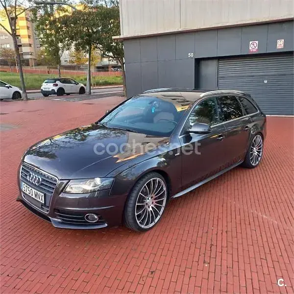 Usado Audi A4 S-Line 240 CV (176 kW) 2011 Gris / plata Familiar
