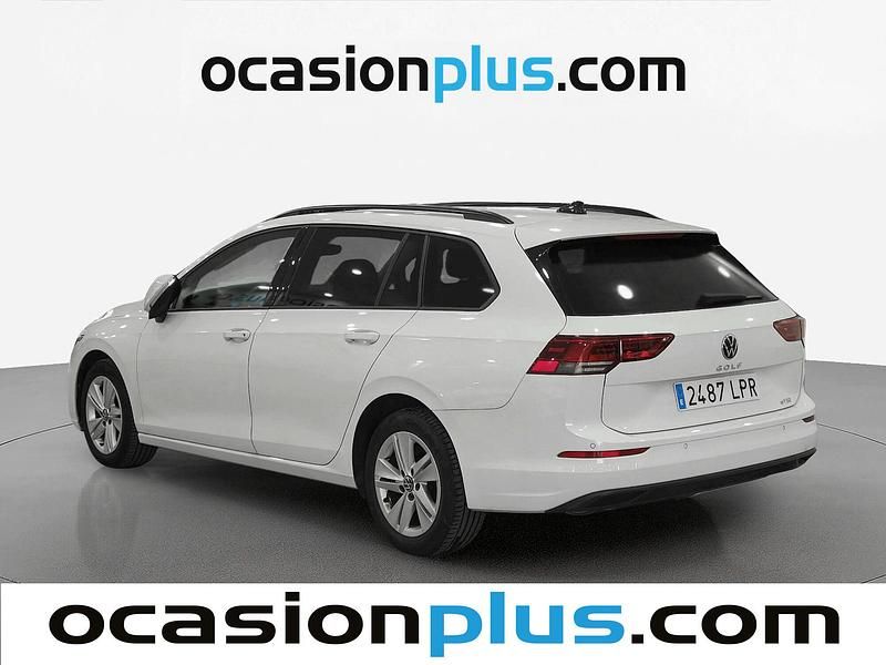 Usado VW Golf VIII Life 131 CV (96 kW) 2021 Blanco Familiar