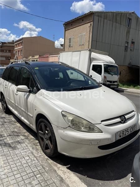 Blanco Usado 2004 Peugeot 307 Familiar | 2300 € (Precio justo) - Imagen 1/1
