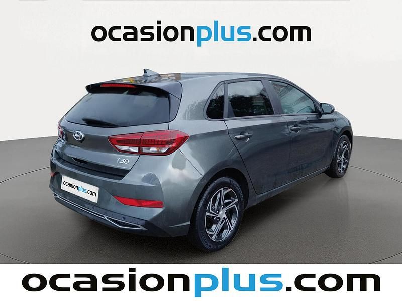 Usado Hyundai i30 120 CV (88 kW) 2022 Gris