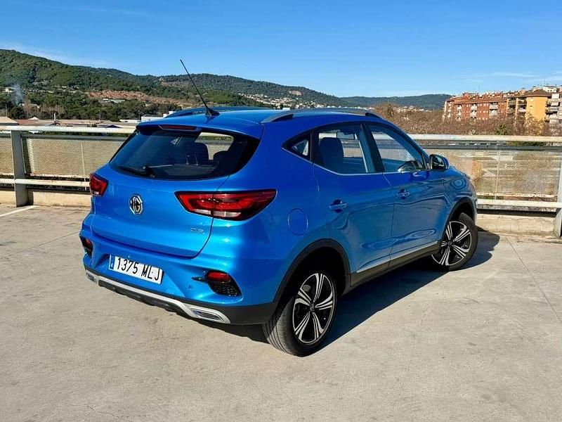 Usado MG ZS Comfort 111 CV (81 kW) 2024 Azul SUV