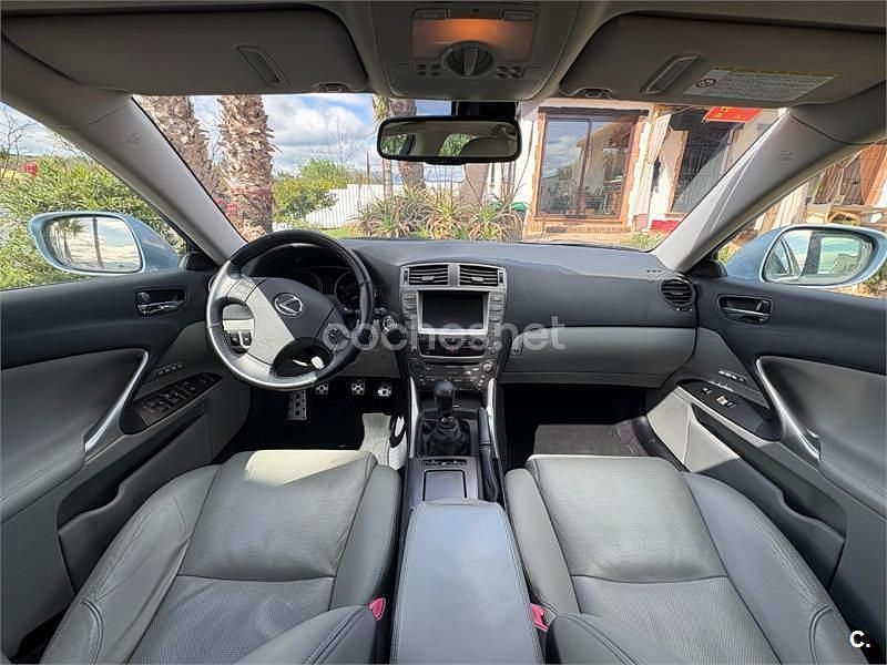 Usado Lexus IS220d Luxury Line 177 CV (130 kW) 2009 Gris / plata Berlina