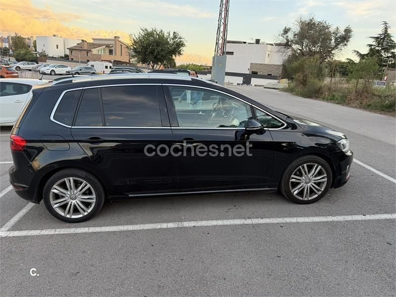 Usado VW Golf Sportsvan Sportline 150 CV (110 kW) 2014 Negro Monovolumen