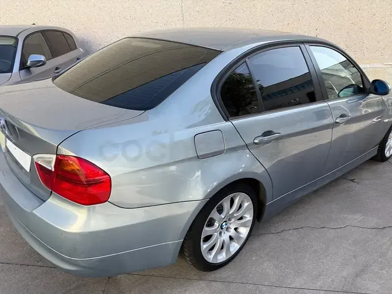 Usado BMW 318 143 CV (105 kW) 2008 Verde Berlina