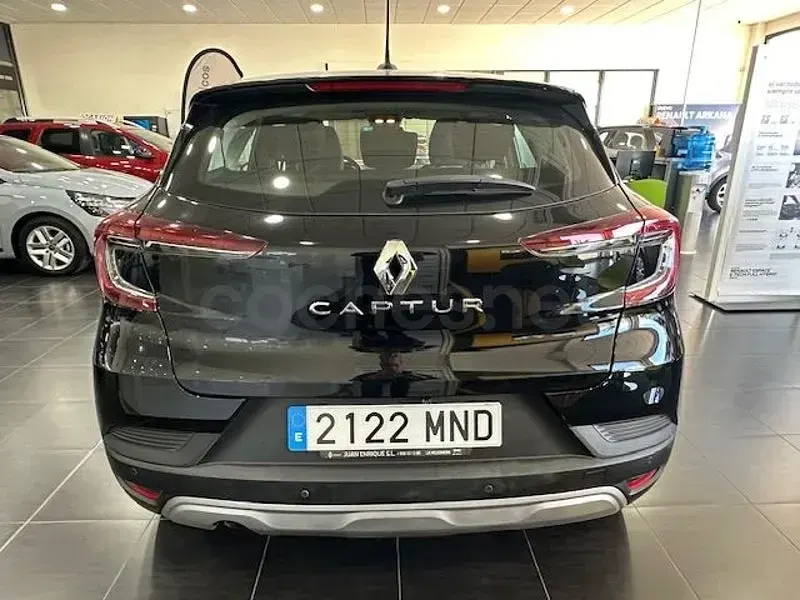 Usado Renault Captur Zen 130 CV (95 kW) 2020 Negro SUV
