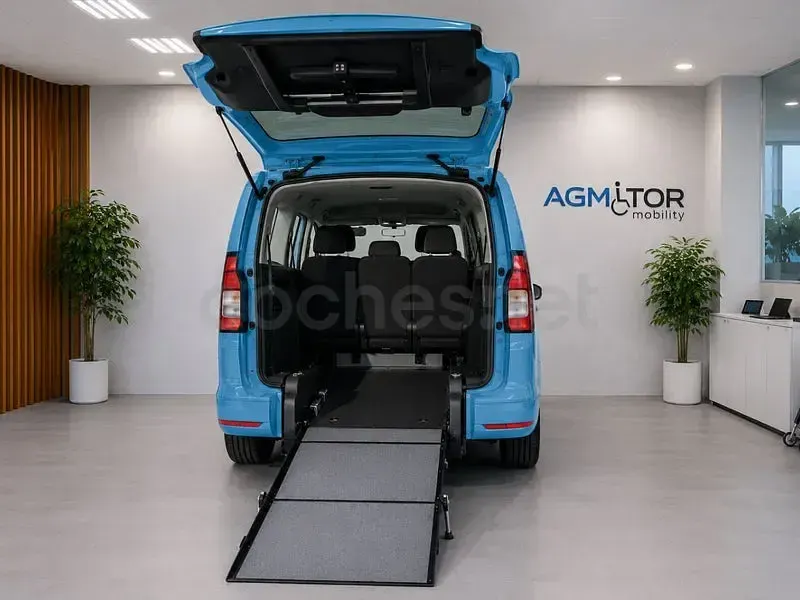 Usado VW Caddy 102 CV (75 kW) 2025 Azul Monovolumen