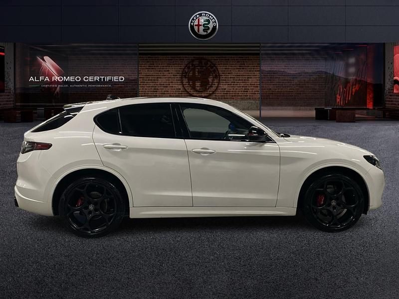 Usado Alfa Romeo Stelvio 210 CV (154 kW) 2024 Blanco SUV