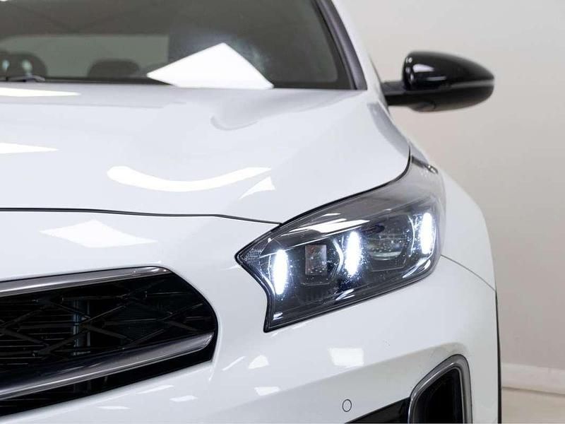 Usado Kia XCeed GT-Line 160 CV (117 kW) 2023 Blanco SUV