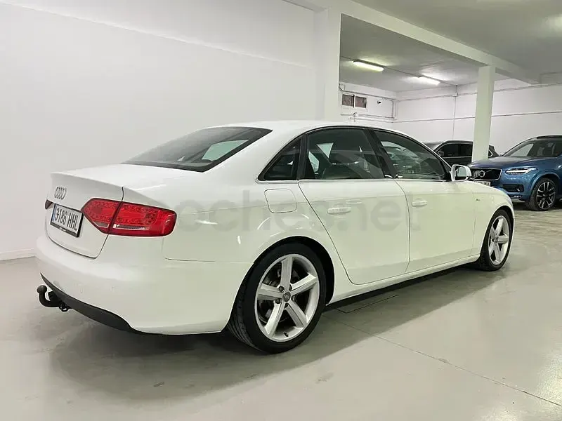 Usado Audi A4 S-Line 143 CV (105 kW) 2012 Blanco Berlina