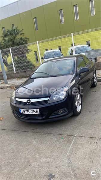 Negro Usado 2008 Opel Astra GTC Sport Berlina | 2750 € (Precio justo) - Imagen 1/4
