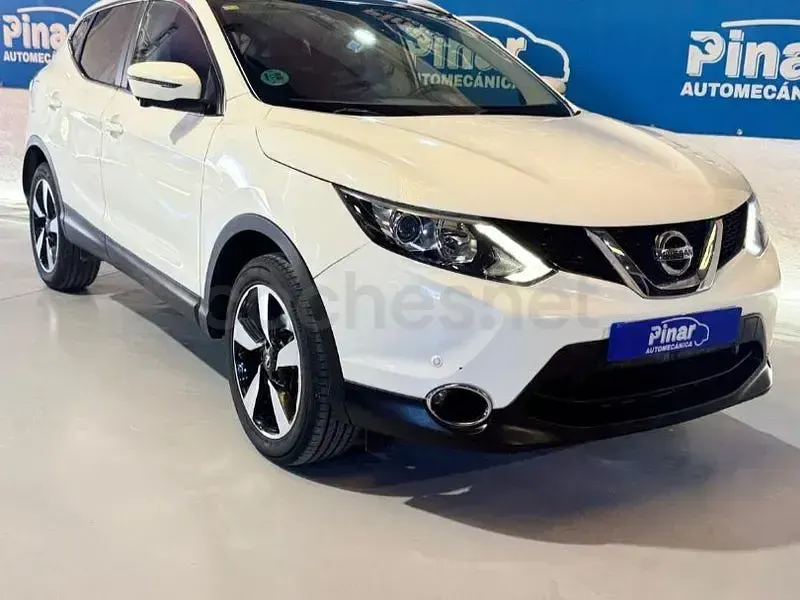 Begagnad Nissan Qashqai N-Connecta 110 HK (80 kW) 2016 Vit SUV