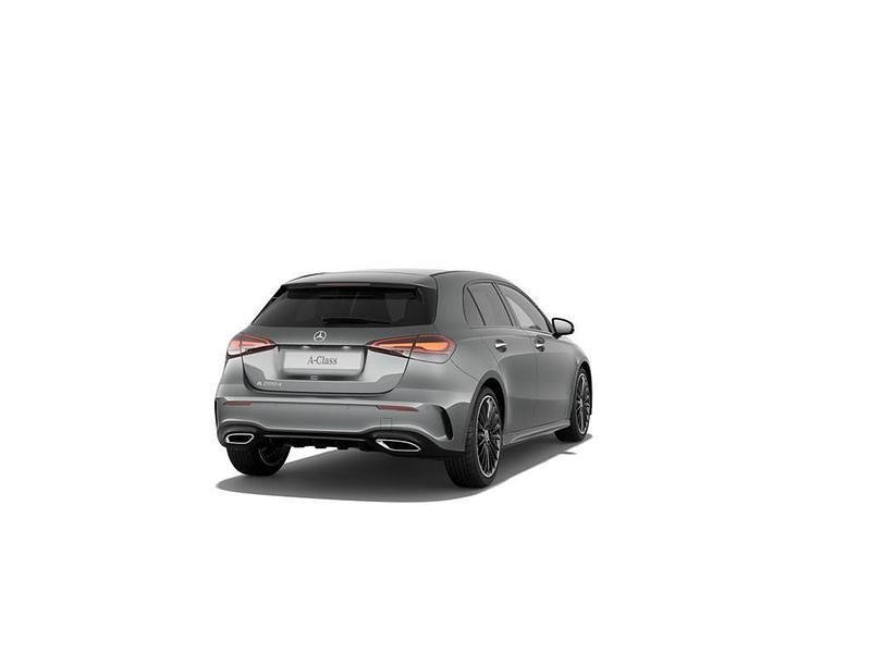 Nuevo Mercedes A200 150 CV (110 kW) 2025 Gris montaña Berlina