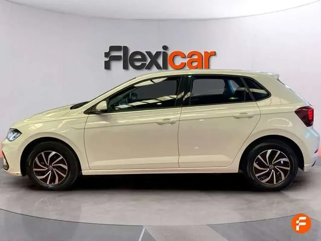 Usado VW Polo Life 95 CV (69 kW) 2023 Blanco Utilitario