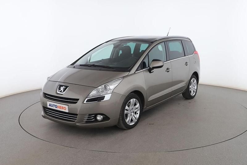 Gris Usado 2013 Peugeot 5008 Allure Monovolumen | 11.499 € (Precio justo) - Imagen 1/3