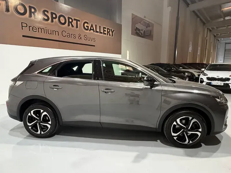 Usado DS Automobiles DS7 Crossback Bastille 130 CV (95 kW) 2021 Gris / plata SUV