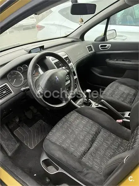 Usado Peugeot 307 110 CV (80 kW) 2005 Amarillo Berlina