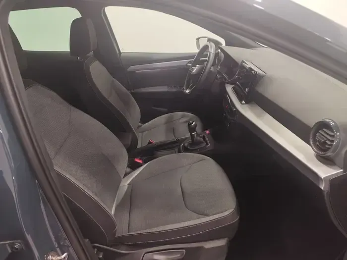 Usado Seat Ibiza 115 CV (84 kW) 2025 Azul Utilitario