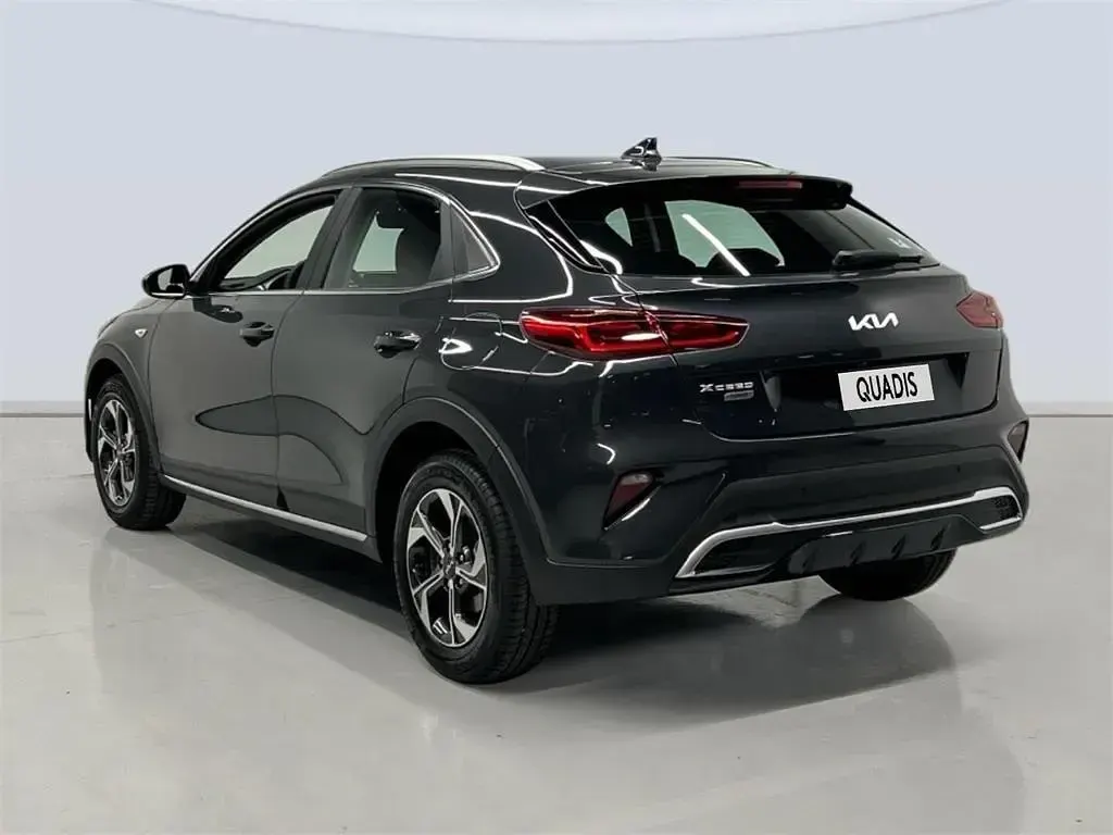 Nuevo Kia XCeed 116 CV (85 kW) 2026 Dark penta metal SUV