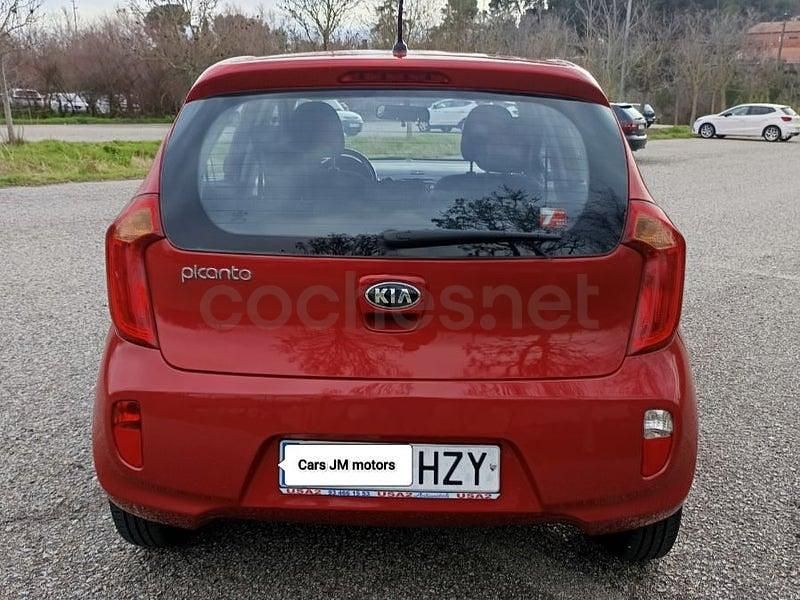 Usado Kia Picanto Urban 69 CV (50 kW) 2014 Granate Utilitario
