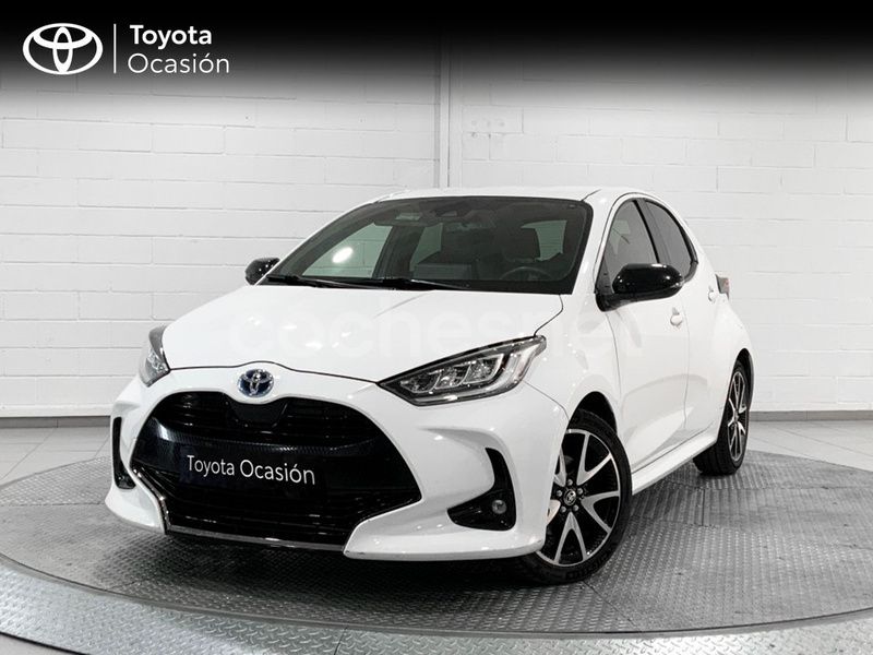 Blanco Usado 2021 Toyota Yaris Hybrid Style Berlina | 18.200 € (Precio justo) - Imagen 1/4