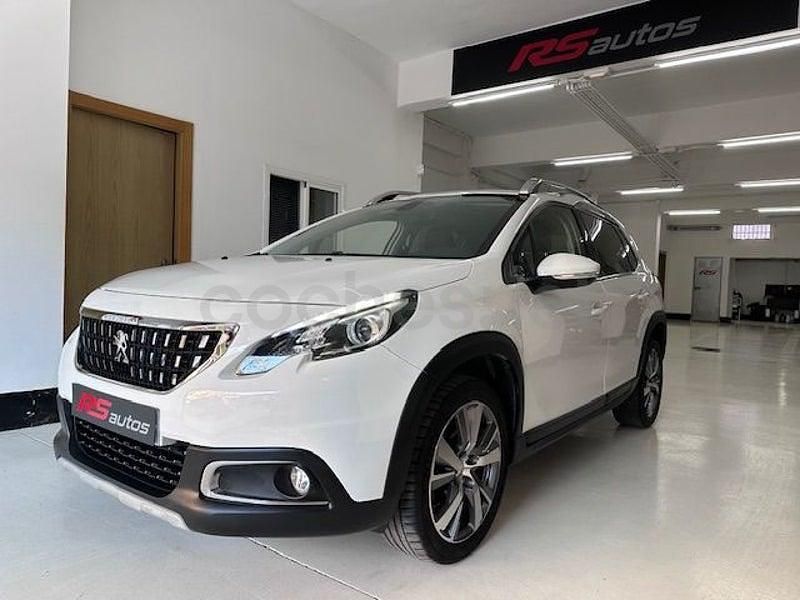 Usado Peugeot 2008 Allure 100 CV (73 kW) 2019 Blanco SUV