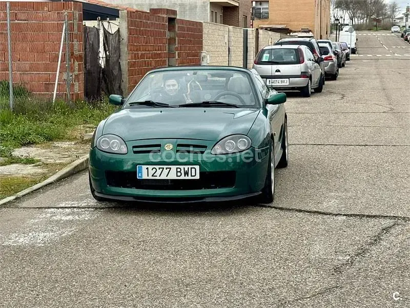 Usado MG TF 136 CV (100 kW) 2002 Verde Descapotable