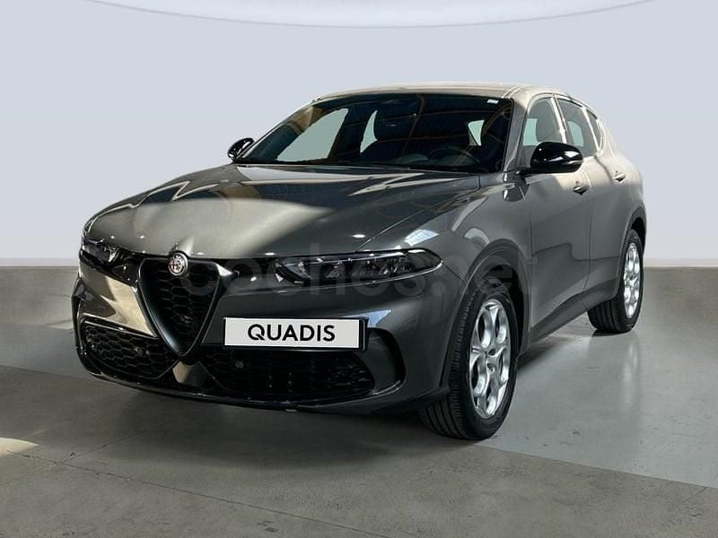 Usado Alfa Romeo Tonale Sprint 130 CV (95 kW) 2023 Gris / plata SUV