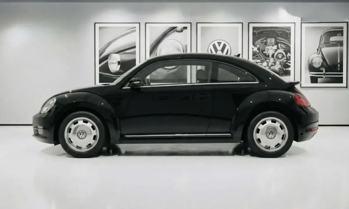 Usado VW Beetle Edition 105 CV (77 kW) 2013 Negro Utilitario