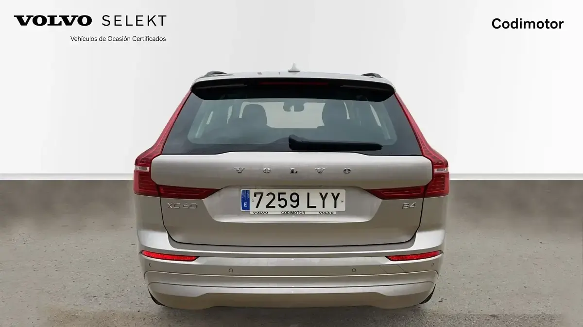 Usado Volvo XC60 Core 197 CV (144 kW) 2022 Beige SUV