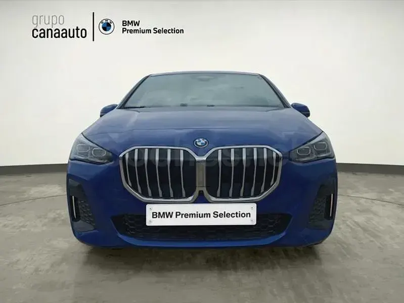 Usado BMW 225 Active Tourer Comfort Edition 245 CV (180 kW) 2024 Azul Monovolumen