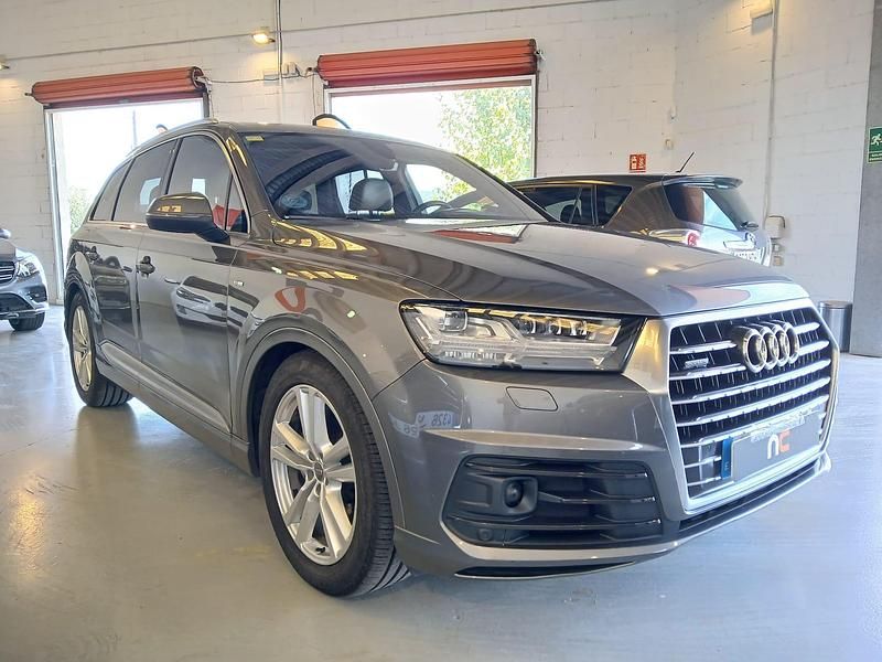 Usado Audi Q7 Sport 272 CV (200 kW) 2018 Gris SUV