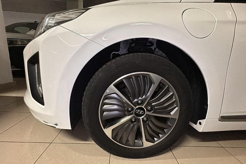 Usado Hyundai Ioniq Style 141 CV (103 kW) 2022 Blanco Utilitario