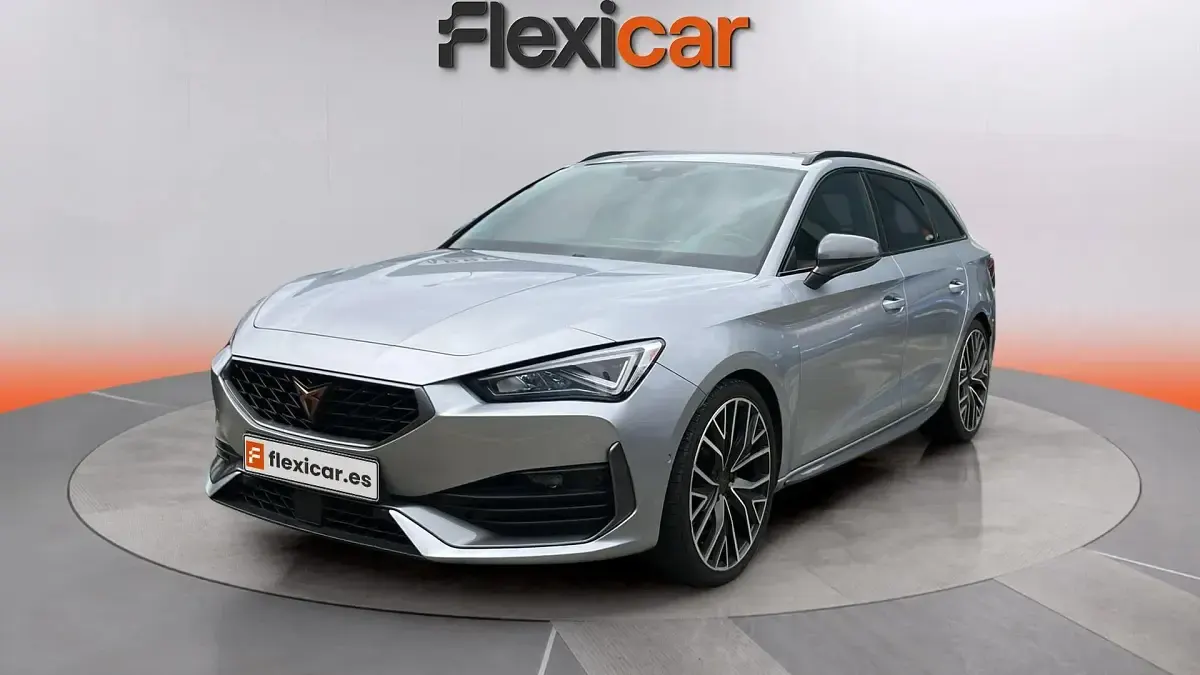 Usado Cupra Leon VZ 300 CV (220 kW) 2022 Gris Utilitario