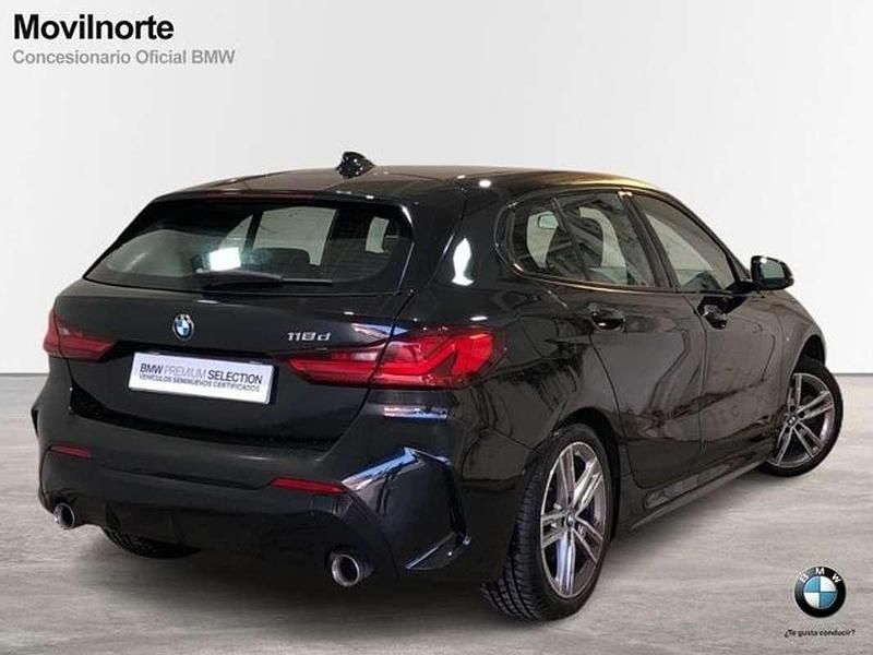 Begagnad BMW 118 Shadowline 150 HK (110 kW) 2022 Svart Halvkombi