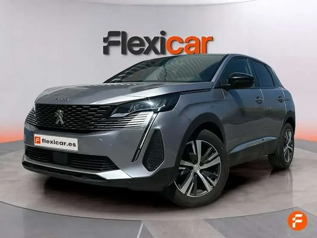 Usado Peugeot 3008 Allure 131 CV (96 kW) 2023 Gris SUV