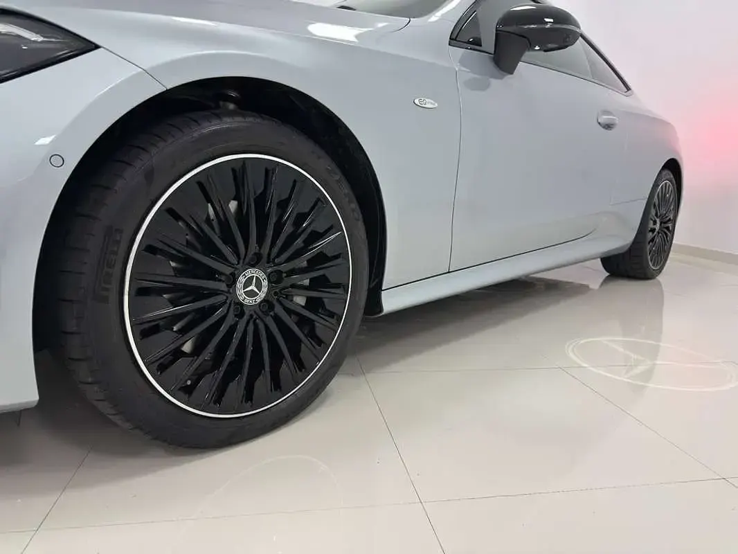 Usado Mercedes CLE300 313 CV (230 kW) 2025 Gris Coupe