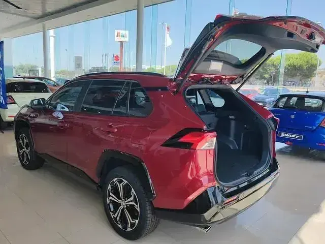 Usado Suzuki Across 306 CV (225 kW) 2024 Rojo SUV